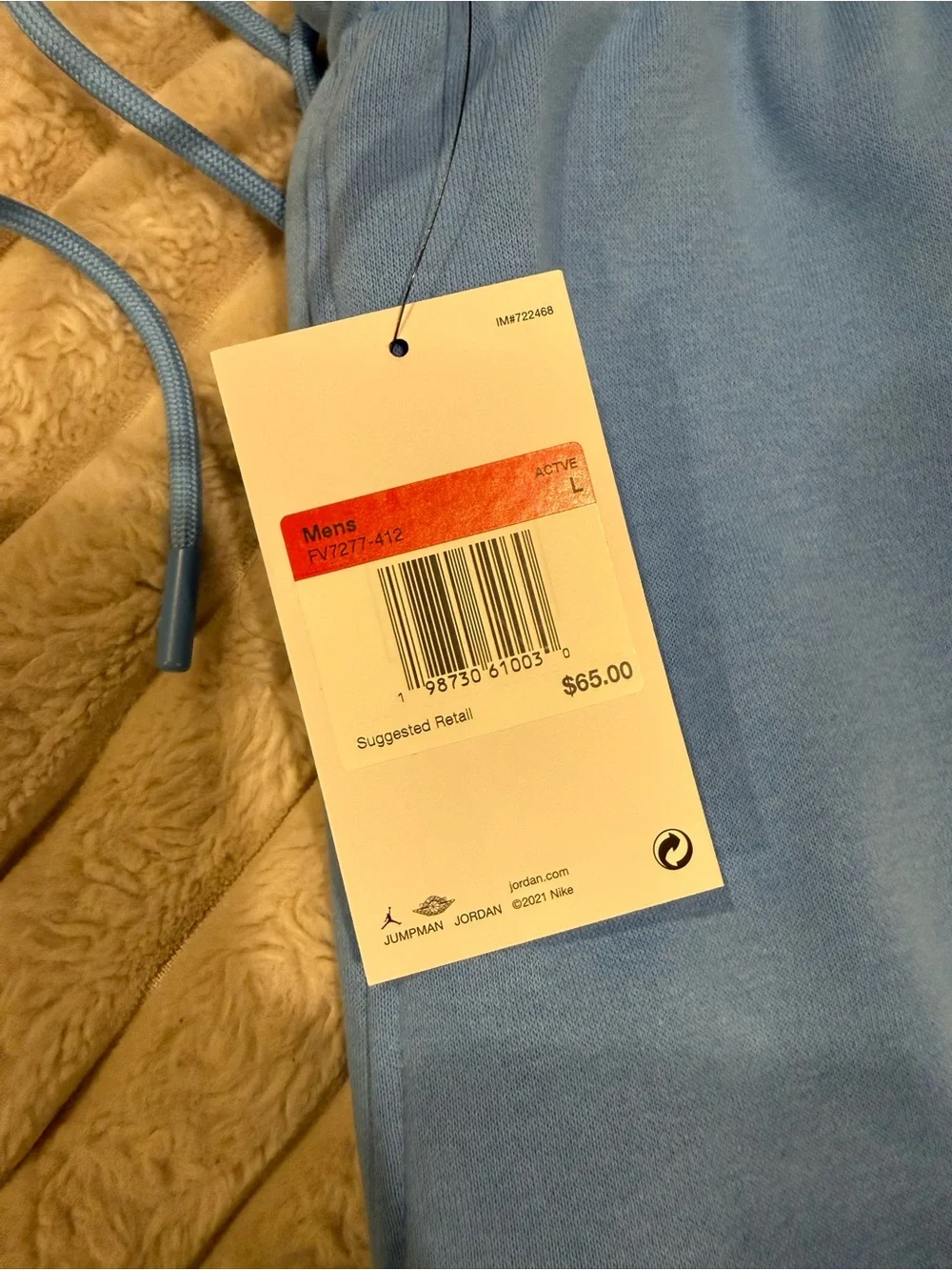 Jordan Men’s Blue Fleece Jogger Pants. Standard fit